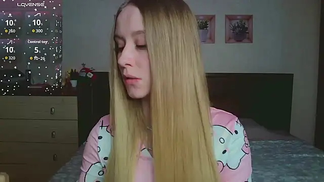 Snapshot of Lily__Devil chatting on 02-21-26, 10:28 Lily Devil online show from 02-21-26, 10:28