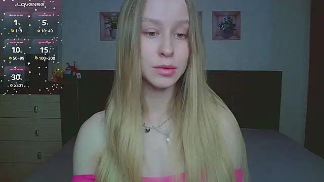 Snapshot of Lily__Devil chatting on 01-12-26, 03:41 Lily Devil online show from 01-12-26, 03:41