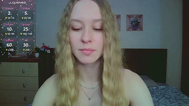 Snapshot of Lily__Devil chatting on 02-26-26, 12:38 Lily Devil online show from 02-26-26, 12:38