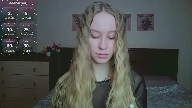 Snapshot of Lily__Devil chatting on 02-09-26, 08:56 Lily Devil online show from 02-09-26, 08:56