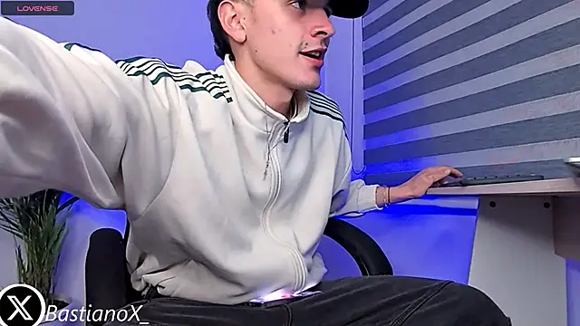 Snapshot of bastia_noooo chatting on 10-06-25, 05:52 bastia noooo online show from 10-06-25, 05:52