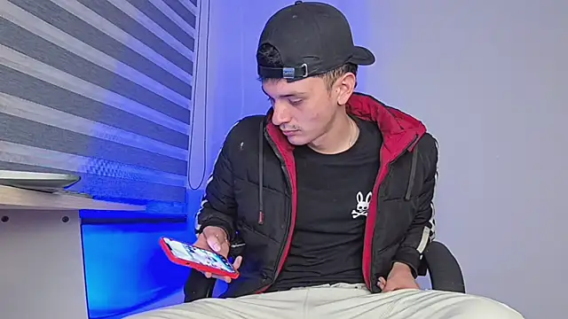 Snapshot of bastia_noooo chatting on 12-18-25, 02:49 bastia noooo online show from 12-18-25, 02:49