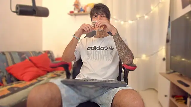 justin stark7 online show from 02-12-26, 07:13