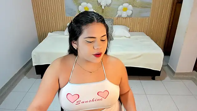 Snapshot of samy_19_ chatting on 05-18-26, 11:04 samy 19 online show from 05-18-26, 11:04