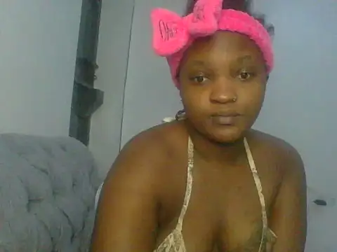 Snapshot of Ebony_butt chatting on 07-02-26, 09:32 Ebony butt online show from 07-02-26, 09:32