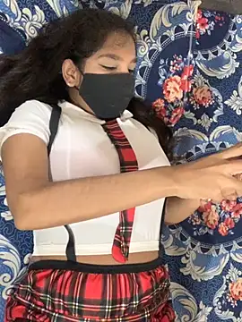 hottiess69 online show from 10-22-25, 06:46