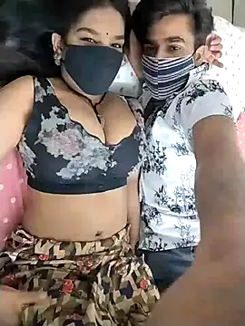 hottiess69 online show from 04-17-26, 06:44