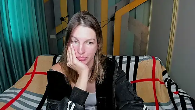 EmilyWalkeri online show from 11-11-25, 08:42