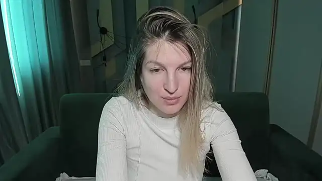Snapshot of EmilyWalkeri chatting on 04-22-26, 06:53 EmilyWalkeri online show from 04-22-26, 06:53