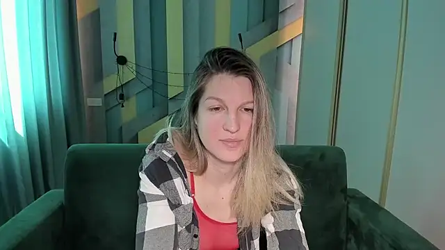 Snapshot of EmilyWalkeri chatting on 04-30-26, 07:26 EmilyWalkeri online show from 04-30-26, 07:26