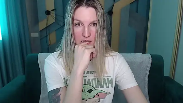 EmilyWalkeri online show from 02-22-26, 07:33