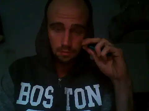 Snapshot of Rejtelmesest chatting on 11-06-25, 06:28 Rejtelmesest online show from 11-06-25, 06:28