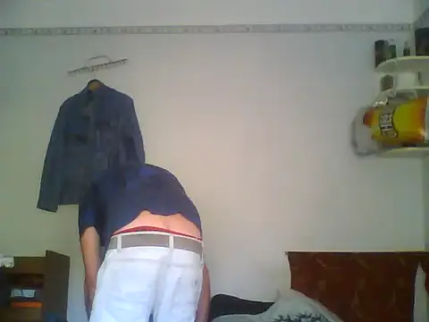 Snapshot of Rejtelmesest chatting on 09-13-25, 09:20 Rejtelmesest online show from 09-13-25, 09:20