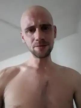 Snapshot of Rejtelmesest chatting on 03-02-25, 01:04 Rejtelmesest online show from 03-02-25, 01:04