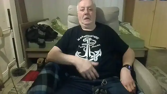 Sammy1660 online show from 04-10-26, 01:12