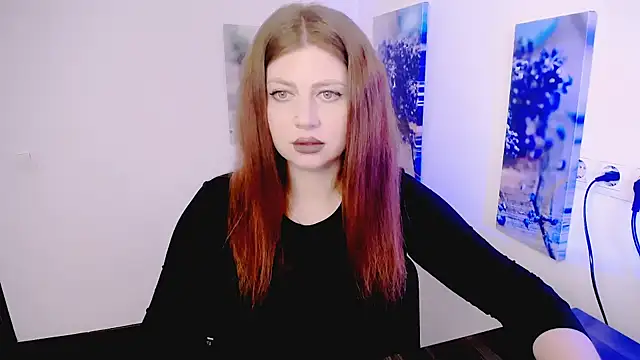 Snapshot of Lizzy_Love chatting on 03-18-26, 09:34 Lizzy Love online show from 03-18-26, 09:34