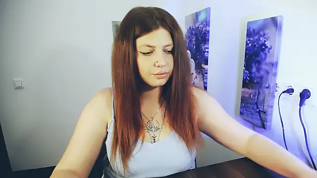 Snapshot of Lizzy_Love chatting on 05-28-26, 12:22 Lizzy Love online show from 05-28-26, 12:22