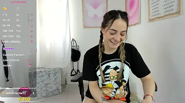 Snapshot of cindy_love2 chatting on 03-11-25, 04:18 cindy love2 online show from 03-11-25, 04:18
