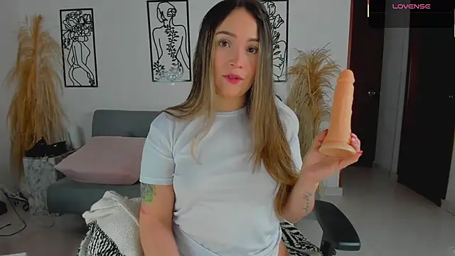 Snapshot of cindy_love2 chatting on 07-16-26, 11:18 cindy love2 online show from 07-16-26, 11:18
