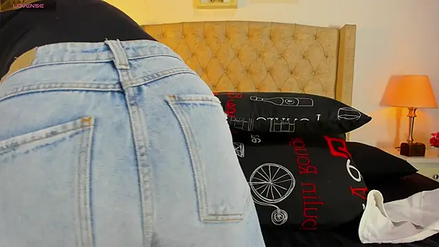 allisson m online show from 11-17-25, 12:09