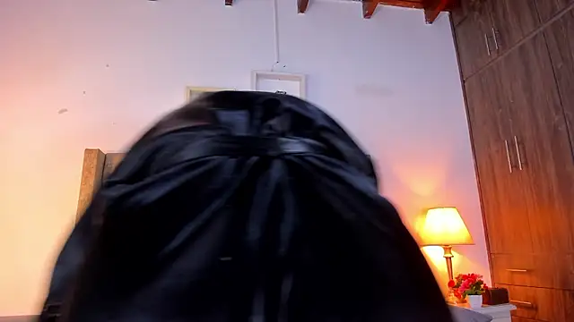 Snapshot of allisson_m chatting on 03-17-26, 12:08 allisson m online show from 03-17-26, 12:08