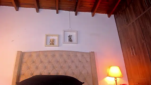 Snapshot of allisson_m chatting on 03-13-26, 12:10 allisson m online show from 03-13-26, 12:10