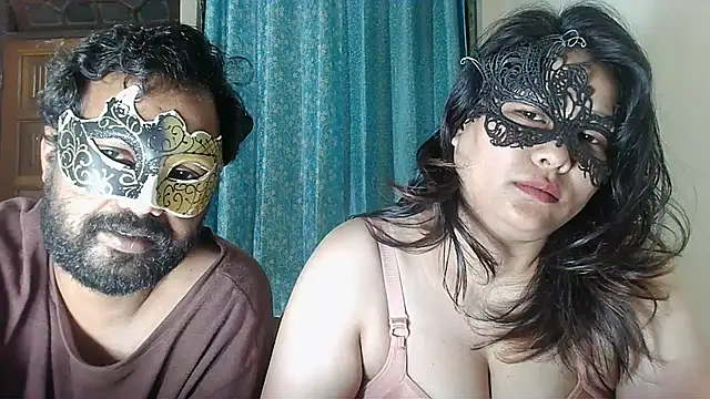 Snapshot of Cutehornycouples chatting on 09-17-25, 06:10 Cutehornycouples online show from 09-17-25, 06:10