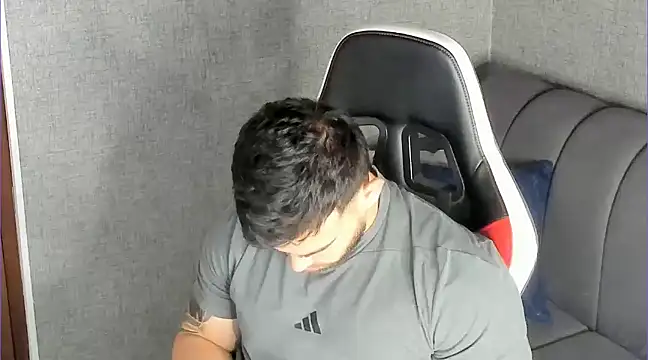 Ricardogo19 online show from 03-04-25, 07:01