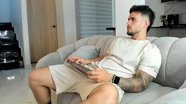 Ricardogo19 online show from 04-14-26, 01:05