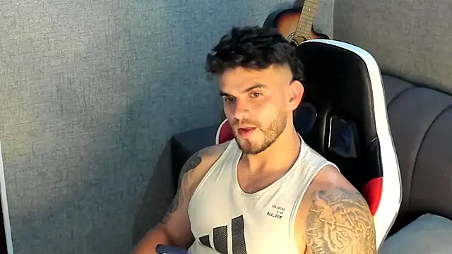Ricardogo19 online show from 10-13-25, 08:32