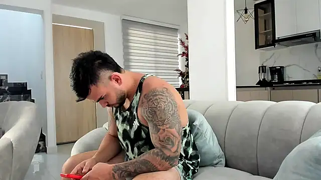 Ricardogo19 online show from 12-14-25, 08:03