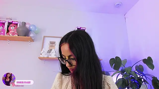 emily bank online show from 11-20-25, 08:42