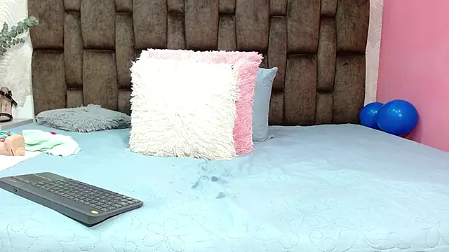 JuanitaDelMar online show from 03-08-25, 08:11