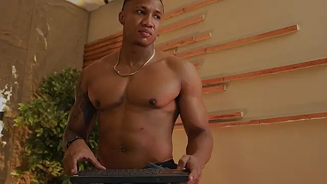 Logan Varela online show from 10-26-25, 01:06