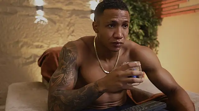 Logan Varela online show from 10-28-25, 06:40