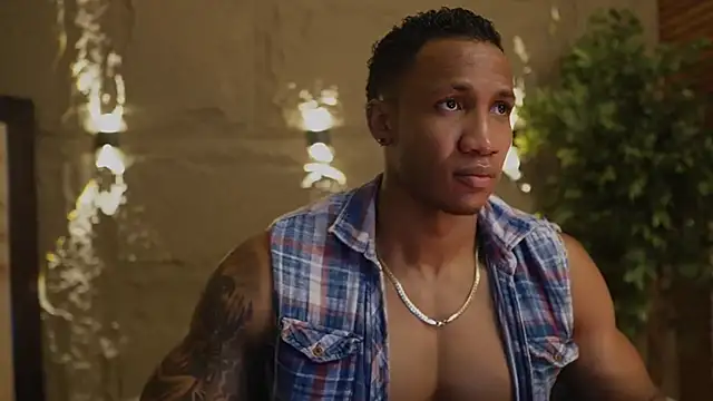 Logan Varela online show from 11-20-25, 01:34