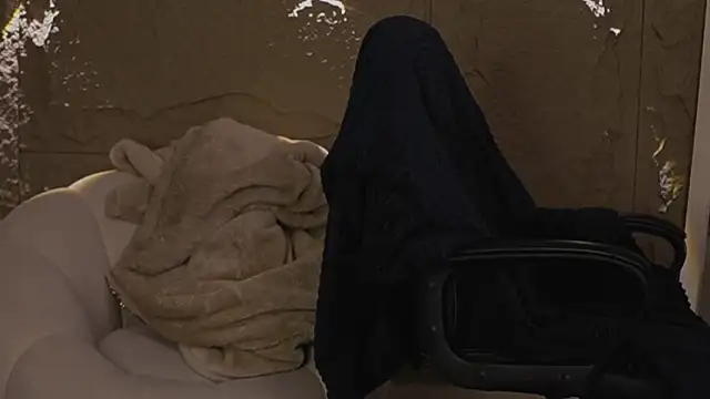 Logan Varela online show from 02-22-26, 01:57