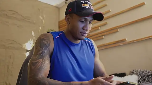 Logan Varela online show from 02-18-26, 01:40