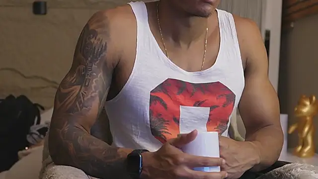 Logan Varela online show from 03-05-26, 01:40