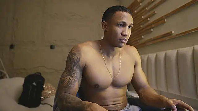 Logan Varela online show from 03-12-26, 01:59