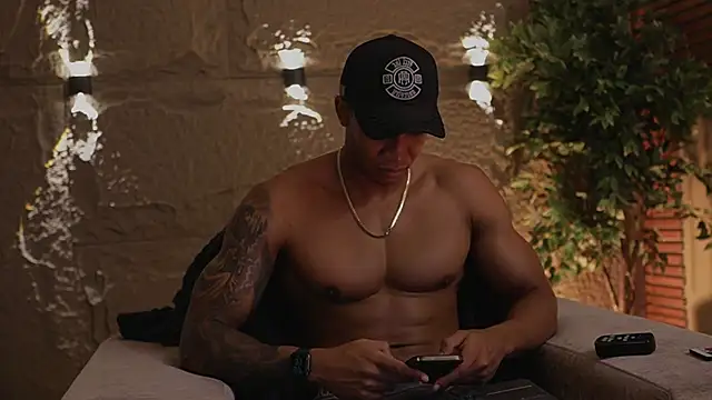 Logan Varela online show from 11-27-25, 12:22