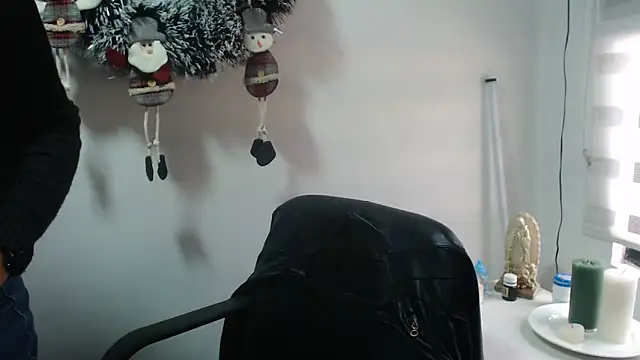 Rebecagiraut online show from 12-20-25, 12:52