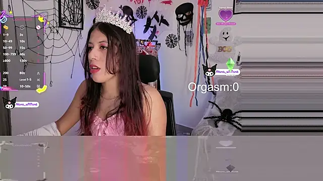 1Alana W online show from 10-31-25, 01:30