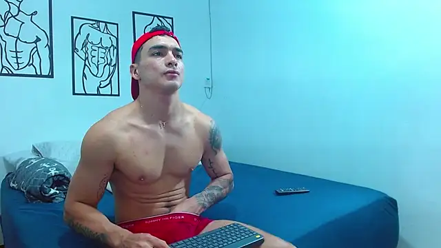 Snapshot of Big_ValentinHunk chatting on 03-07-25, 10:32 Big ValentinHunk online show from 03-07-25, 10:32