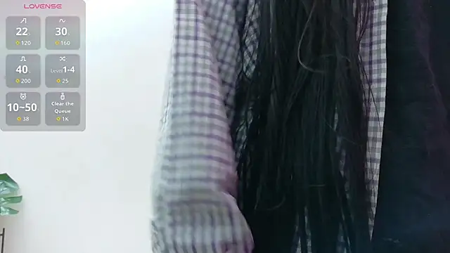 yourcuteneighbourr online show from 12-17-25, 03:00