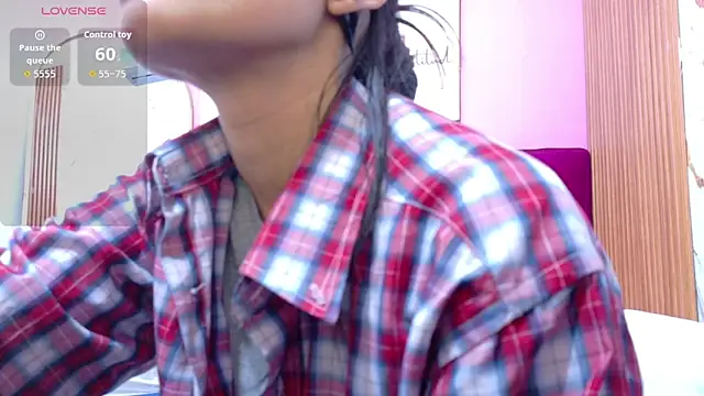 yourcuteneighbourr online show from 04-01-26, 02:46