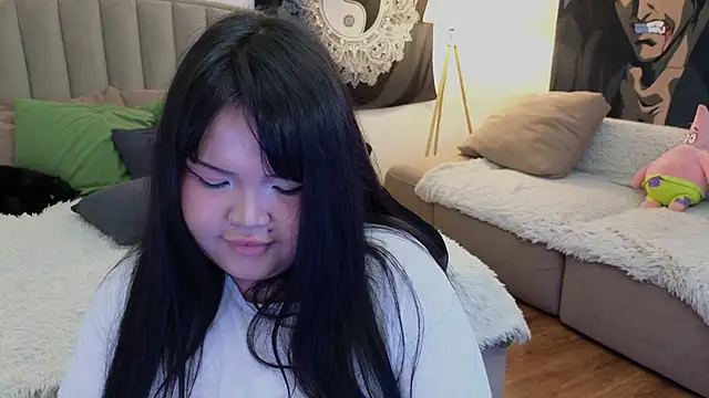 Snapshot of LeyaKan chatting on 03-06-25, 10:58 LeyaKan online show from 03-06-25, 10:58