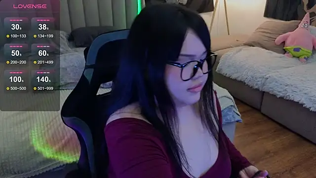 Snapshot of LeyaKan chatting on 03-19-25, 09:05 LeyaKan online show from 03-19-25, 09:05