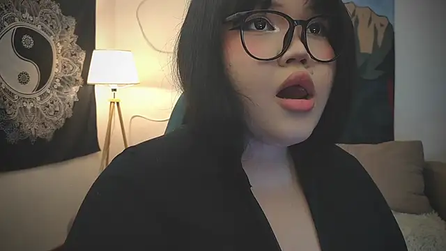 Snapshot of LeyaKan chatting on 02-02-25, 06:58 LeyaKan online show from 02-02-25, 06:58