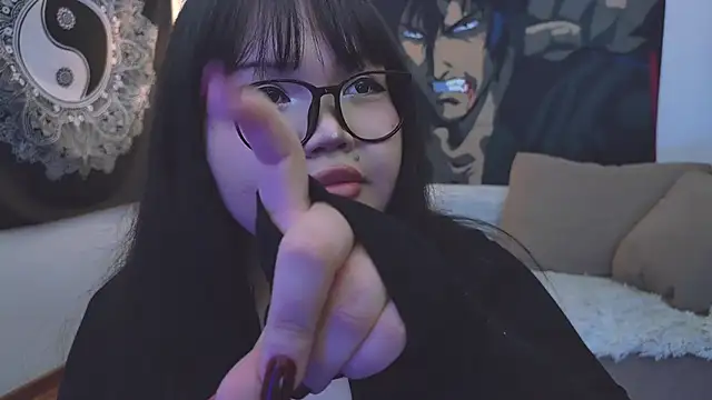 Snapshot of LeyaKan chatting on 02-09-25, 09:39 LeyaKan online show from 02-09-25, 09:39